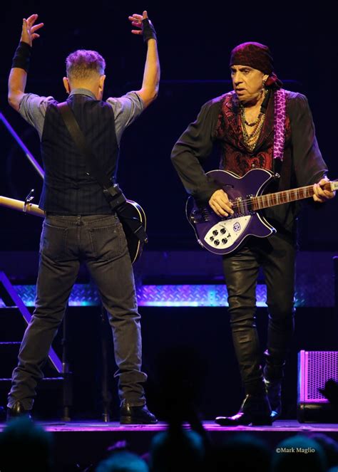 circuit one mohegan sun|Bruce Springsteen and the E Street Band at Mohegan Sun Arena.
